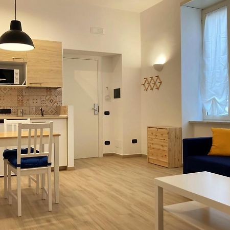 La Casa Blu Nel Cuore Storico Di Napoli Luaran gambar
