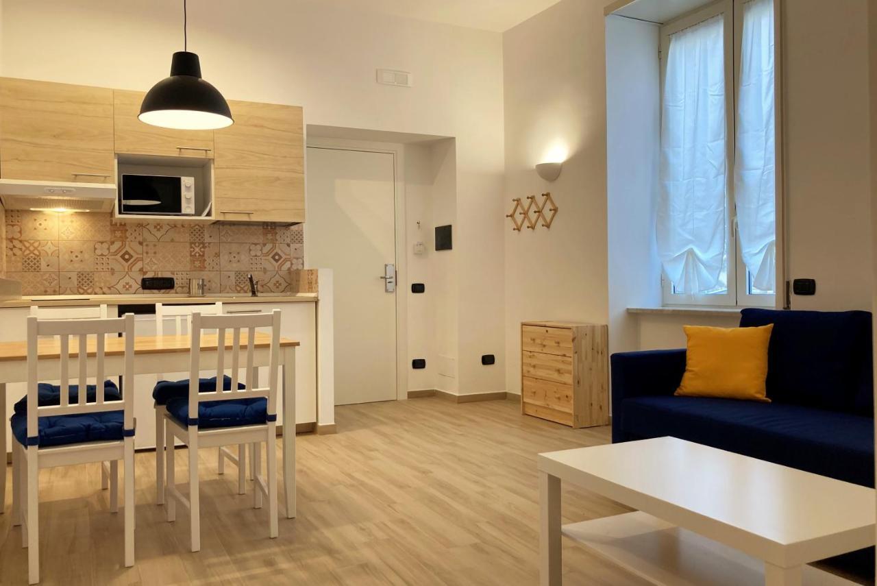 La Casa Blu Nel Cuore Storico Di Napoli Luaran gambar