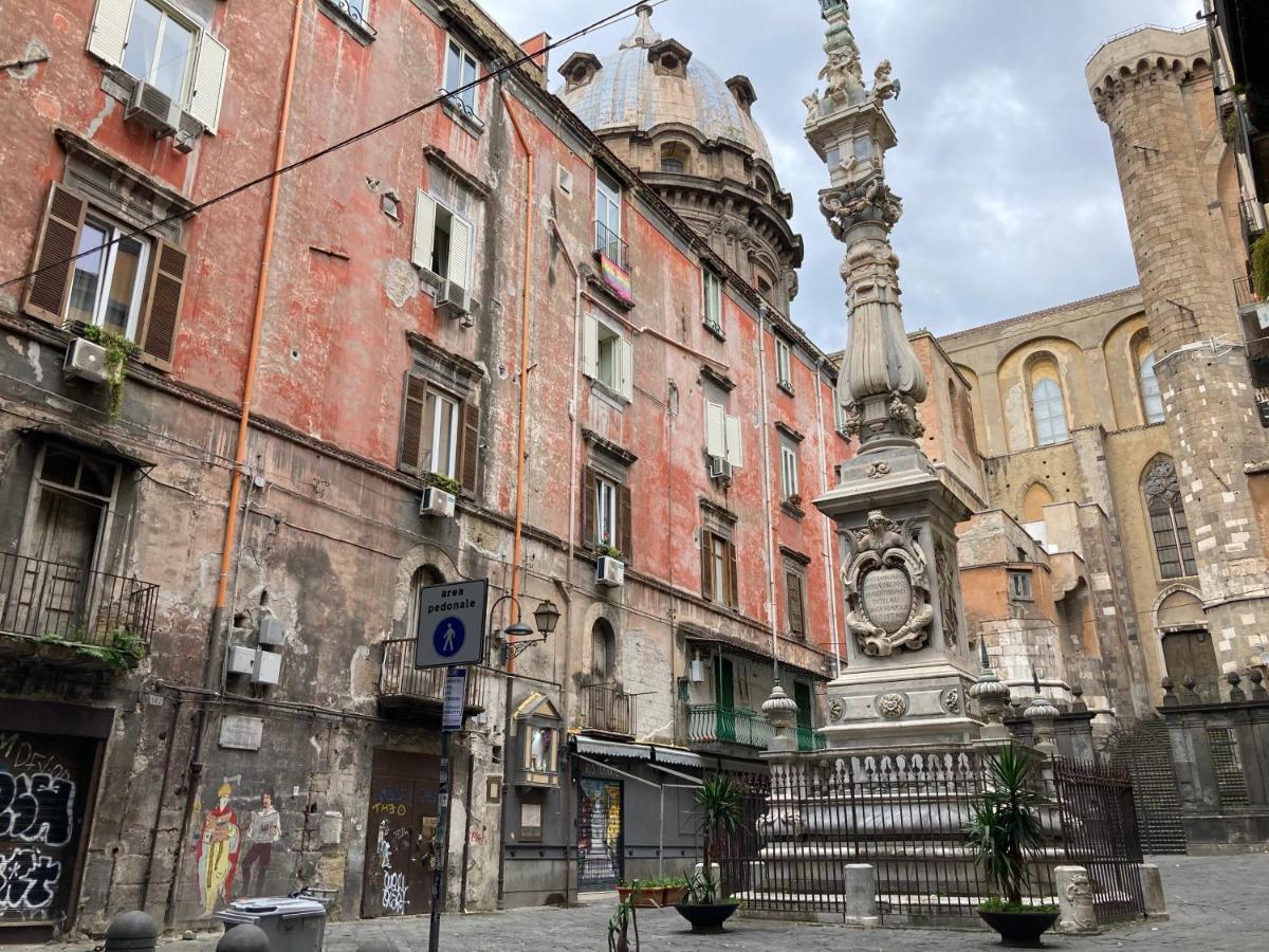 La Casa Blu Nel Cuore Storico Di Napoli Luaran gambar
