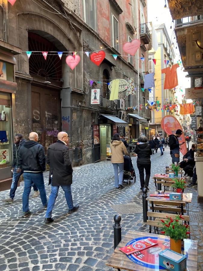 La Casa Blu Nel Cuore Storico Di Napoli Luaran gambar