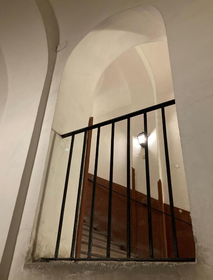 La Casa Blu Nel Cuore Storico Di Napoli Luaran gambar