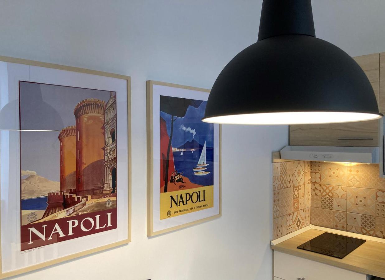 La Casa Blu Nel Cuore Storico Di Napoli Luaran gambar