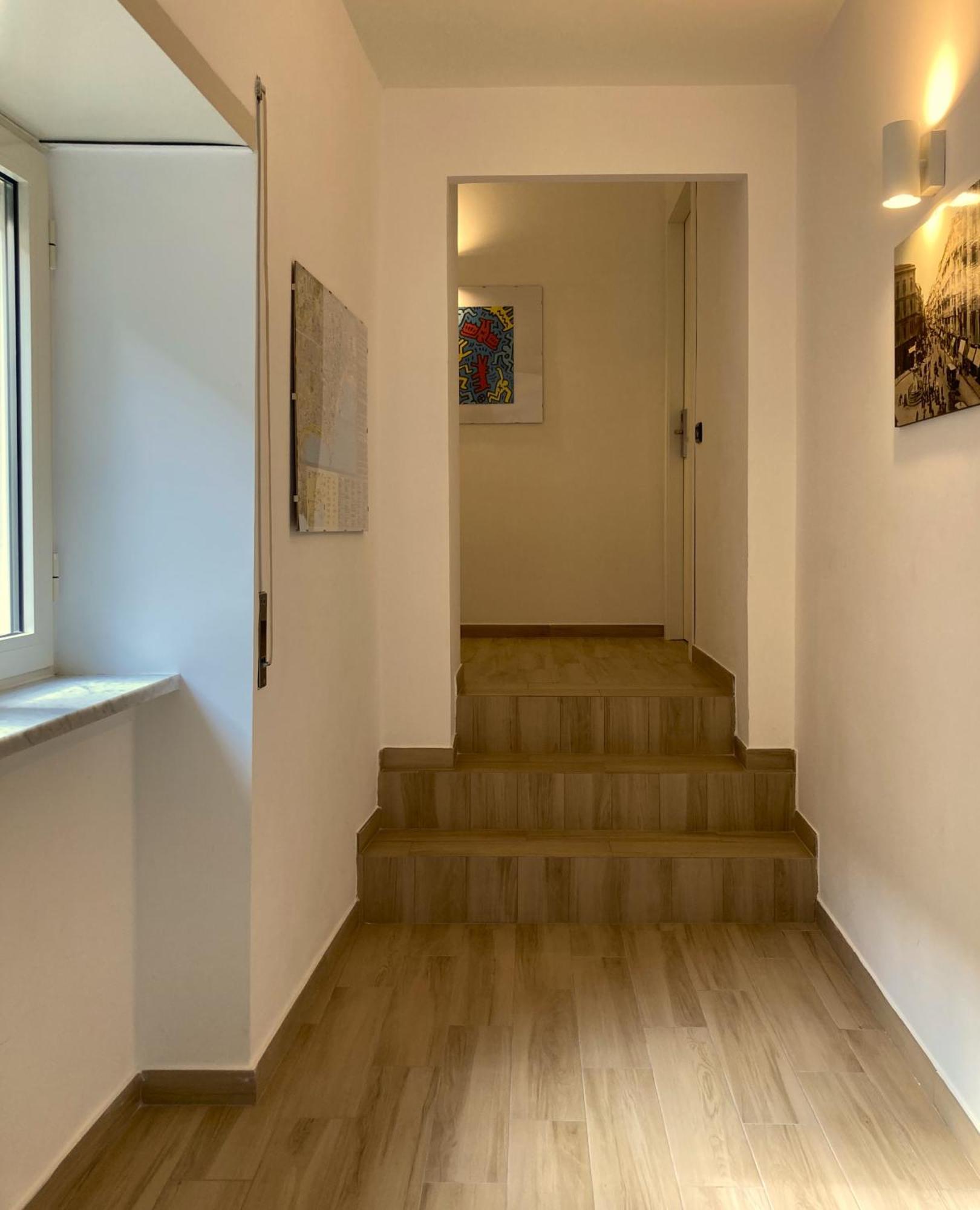 La Casa Blu Nel Cuore Storico Di Napoli Luaran gambar