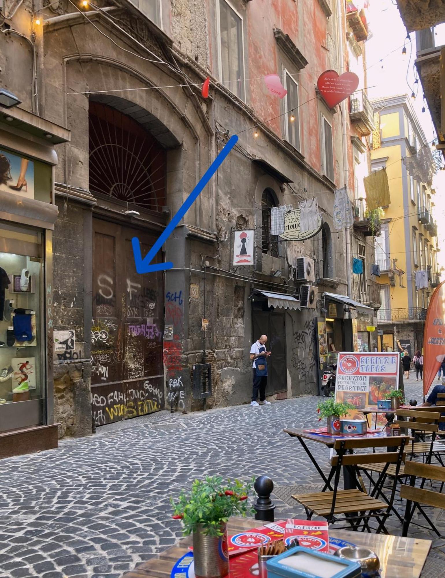 La Casa Blu Nel Cuore Storico Di Napoli Luaran gambar